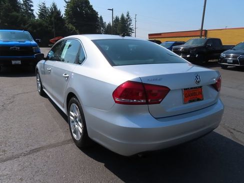 Used 2015 Volkswagen Passat 1.8T Limited Edition FWD image 5