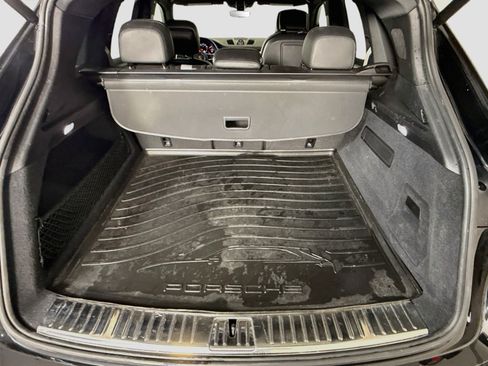 Used 2023 Porsche Cayenne Platinum Edition AWD/4WD image 35