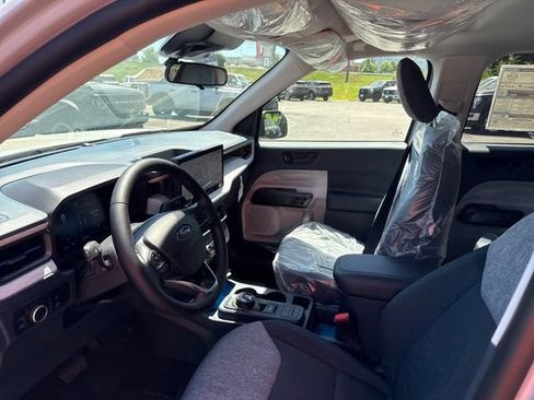 New 2026 Ford Maverick XLT w/ XLT Luxury Package FWD image 9