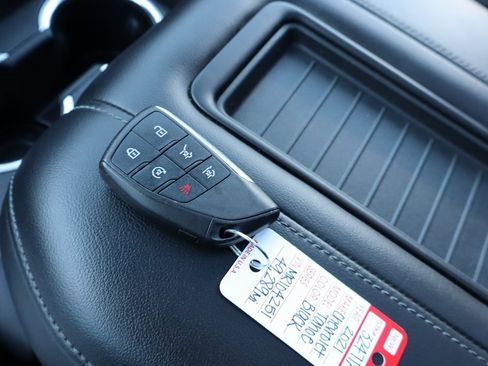 Used 2021 Chevrolet Tahoe Z71 w/ Z71 Signature Package image 34