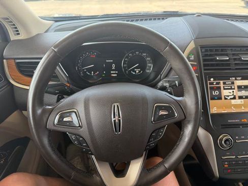 Used 2018 Lincoln MKC Select w/ Select Plus Package FWD image 17