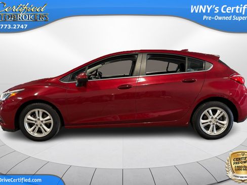 Used 2018 Chevrolet Cruze LT w/ Convenience Package image 9