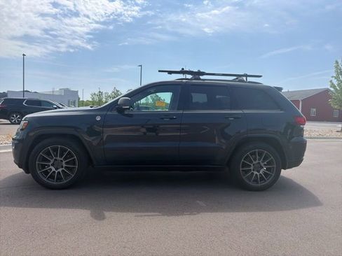 Used 2017 Jeep Grand Cherokee Trailhawk AWD/4WD image 2