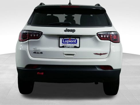 Used 2019 Jeep Compass Trailhawk w/ Leather Interior Group AWD/4WD image 9