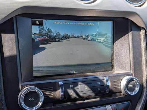 Used 2015 Ford Mustang Premium image 23