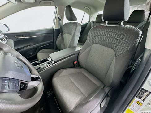 Used 2025 Toyota Camry LE image 13