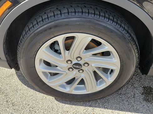 Certified 2023 Lincoln Corsair FWD image 8