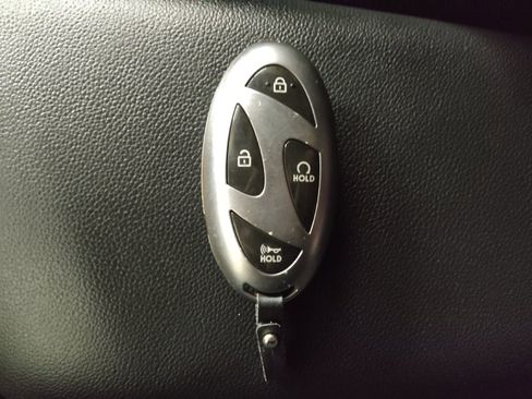 Used 2024 Hyundai Elantra SEL FWD image 32