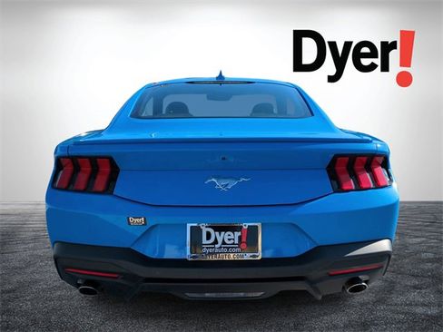 Used 2024 Ford Mustang Premium image 5