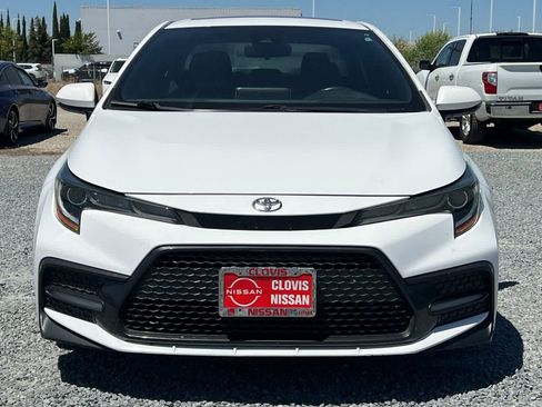 Used 2020 Toyota Corolla SE w/ SE Premium Package FWD image 11