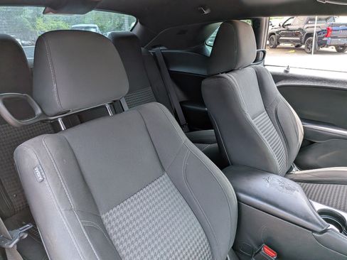 Used 2019 Dodge Challenger SXT RWD image 14