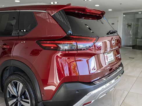 Used 2023 Nissan Rogue Platinum AWD/4WD image 14