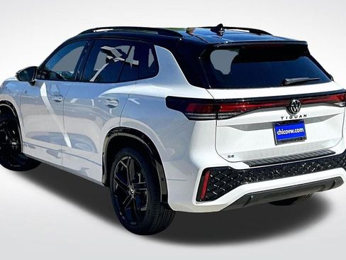 New 2026 Volkswagen Tiguan SE R-Line FWD image 13