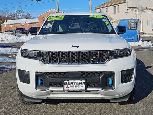 Used 2022 Jeep Grand Cherokee Overland image 2