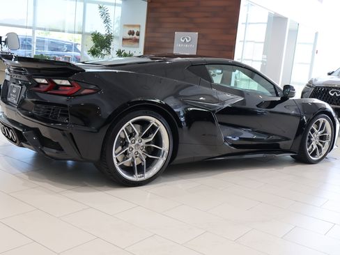 Used 2025 Chevrolet Corvette Z06 image 7