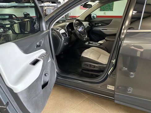 Used 2019 Chevrolet Equinox LT AWD/4WD image 40