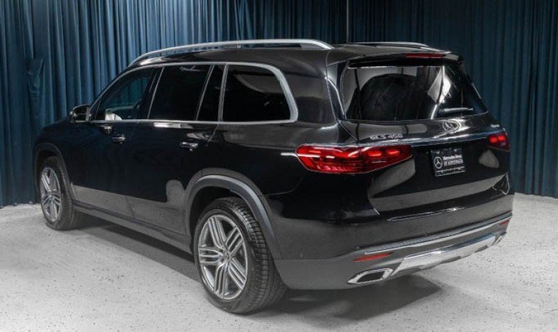 Certified 2026 Mercedes-Benz GLS 450 4MATIC image 6