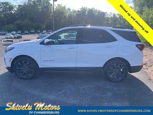 Used 2022 Chevrolet Equinox RS FWD image 2