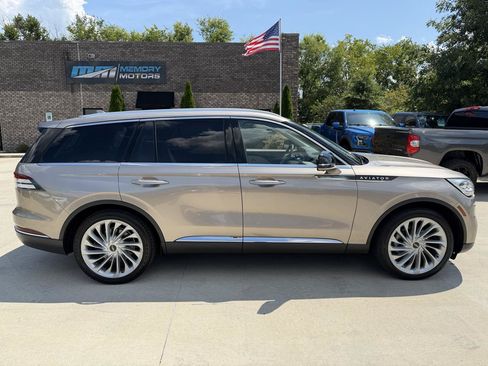 Used 2020 Lincoln Aviator Reserve w/ Equipment Group 202A AWD/4WD image 8