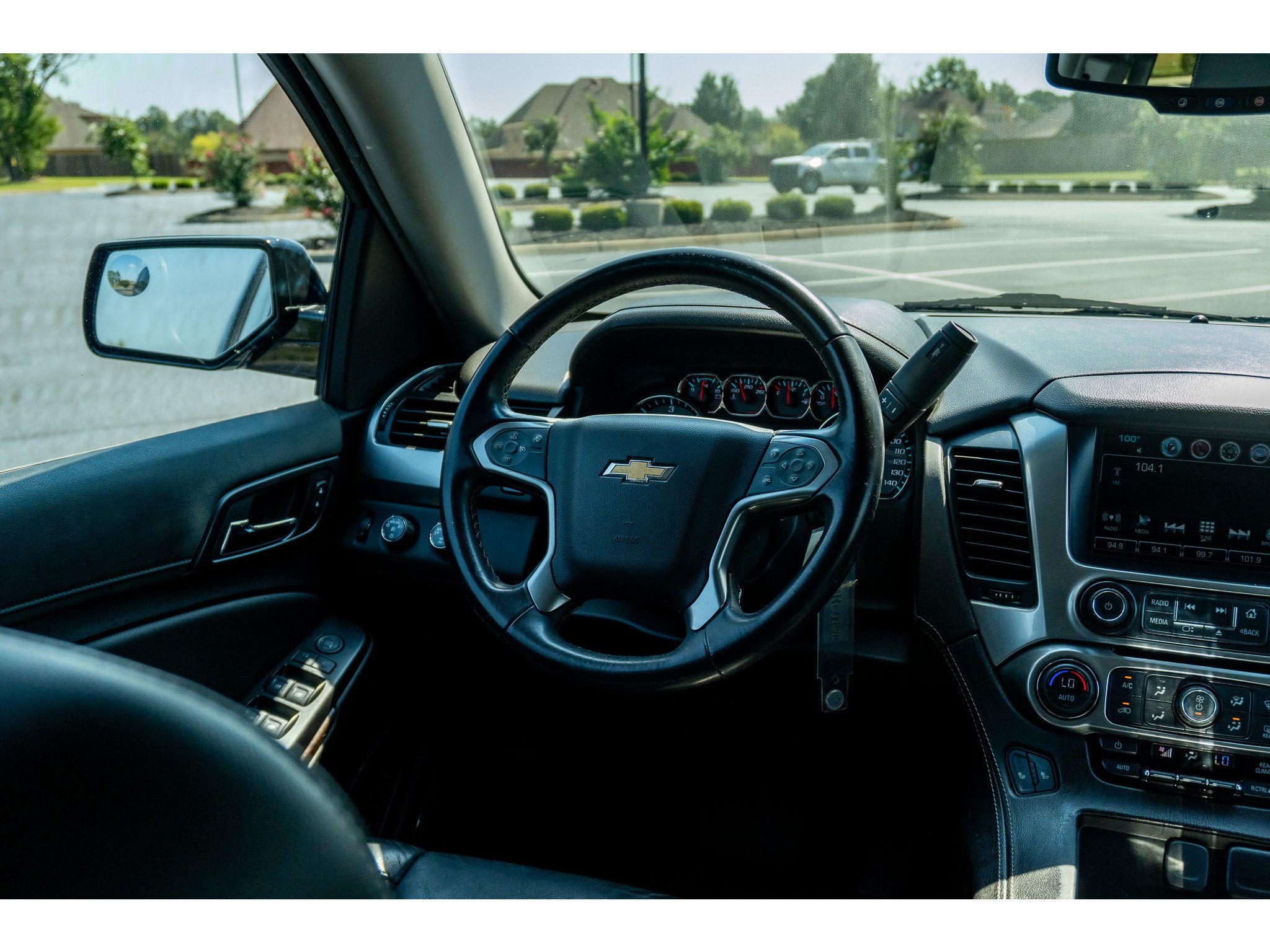 Used 2019 Chevrolet Tahoe LT w/ Z71 Midnight Edition AWD/4WD image 22