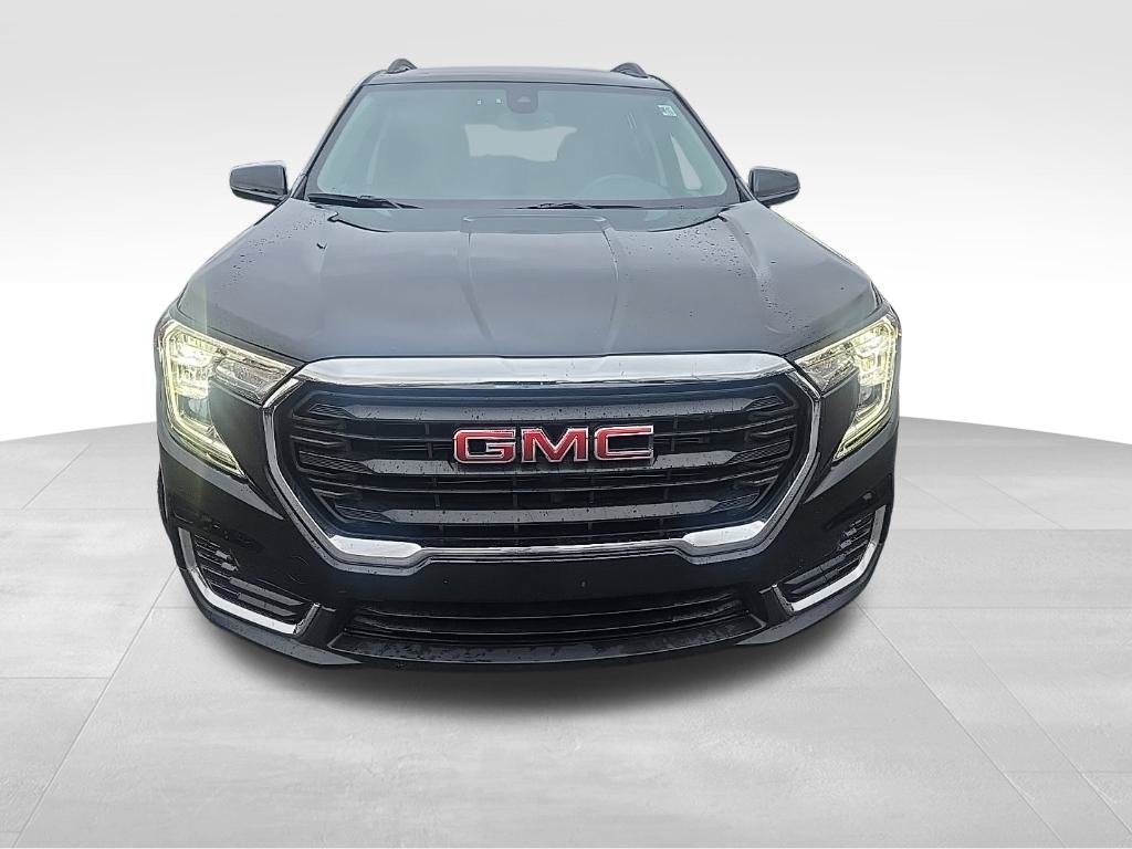 Certified 2024 GMC Terrain SLE w/ Driver Convenience Package FWD image 8