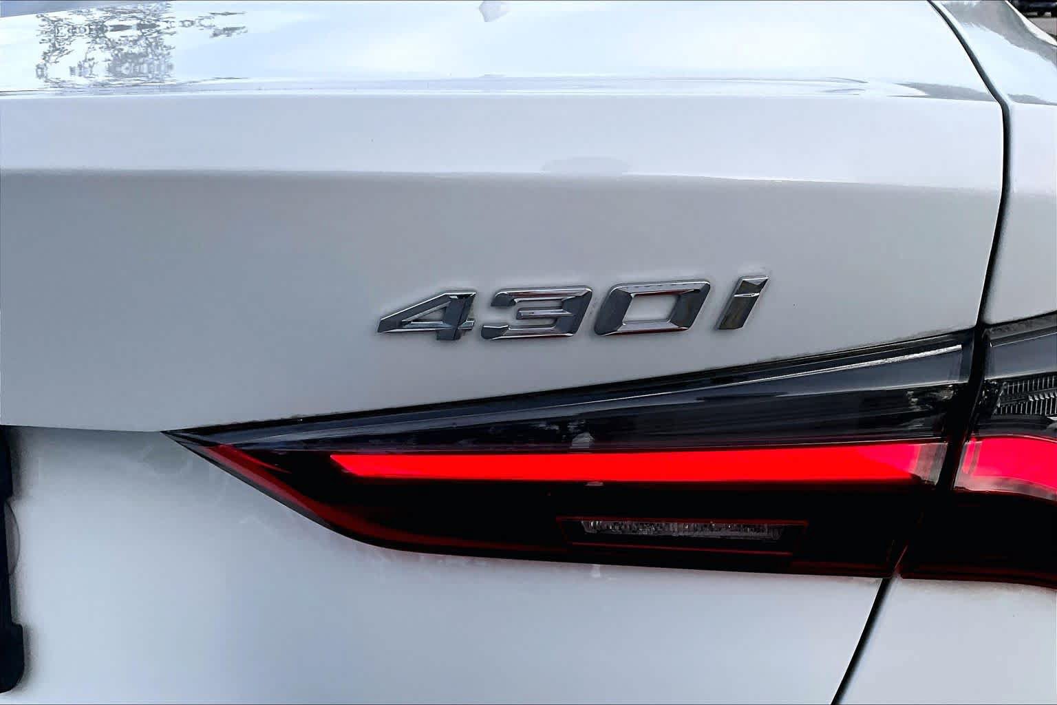 Used 2021 BMW 430i Coupe w/ Convenience Package RWD image 30
