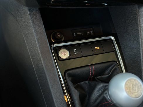 Used 2017 Volkswagen Jetta GLI image 12
