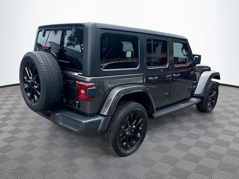 Used 2022 Jeep Wrangler Unlimited Sahara w/ Cold Weather Group AWD/4WD image 6