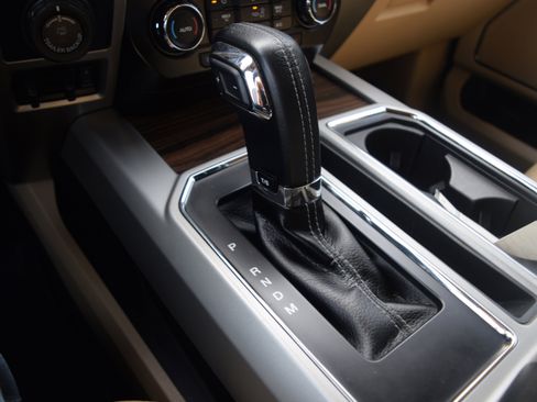 Used 2017 Ford F150 Lariat image 12