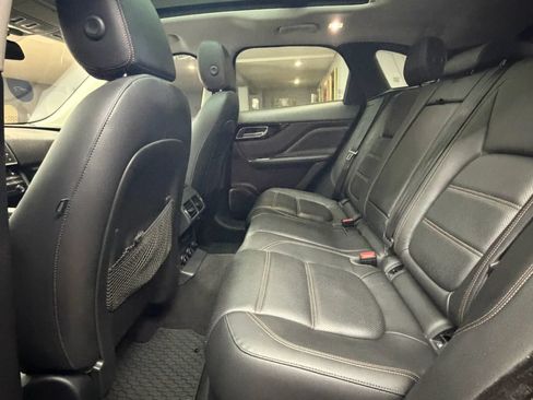 Used 2018 Jaguar F-PACE Prestige AWD/4WD image 31