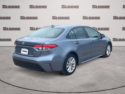 Used 2024 Toyota Corolla LE w/ LE Convenience Package FWD image 5