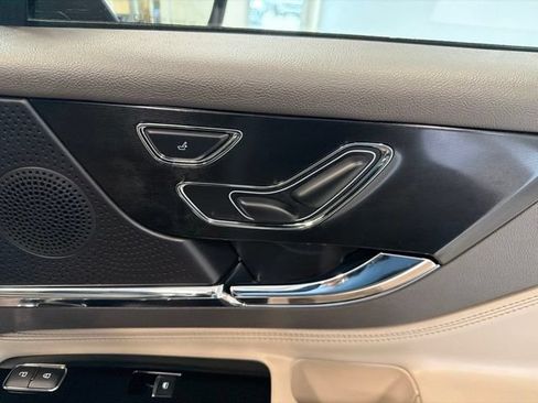 Used 2023 Lincoln Corsair AWD image 13