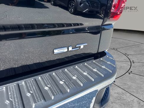 Used 2022 GMC Sierra 1500 SLT w/ SLT Convenience Package AWD/4WD image 29