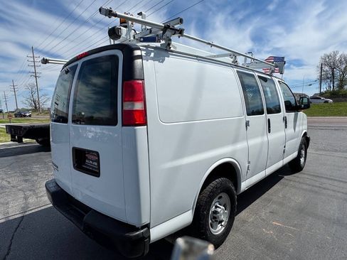 Used 2016 Chevrolet Express 2500 RWD image 6