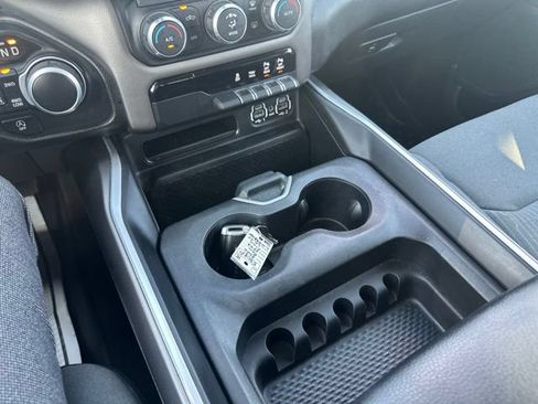 Used 2020 RAM 1500 Big Horn AWD/4WD image 39