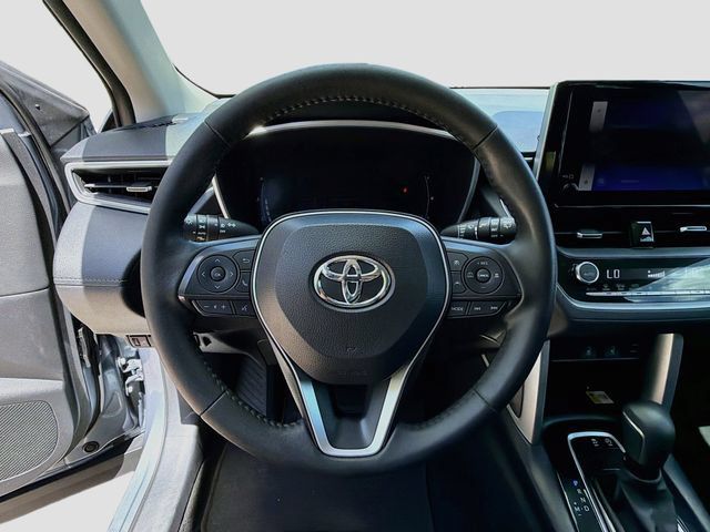 Used 2023 Toyota Corolla Cross XLE FWD image 36