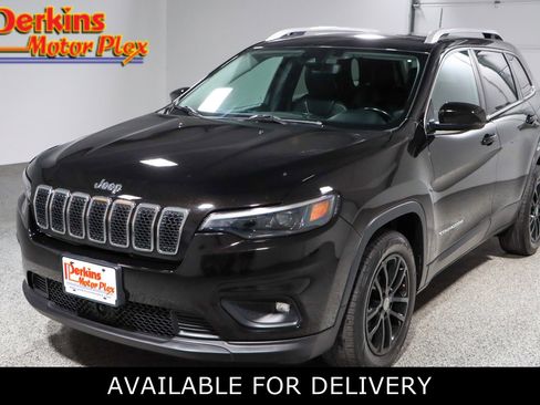 Used 2021 Jeep Cherokee Latitude Plus FWD image 1