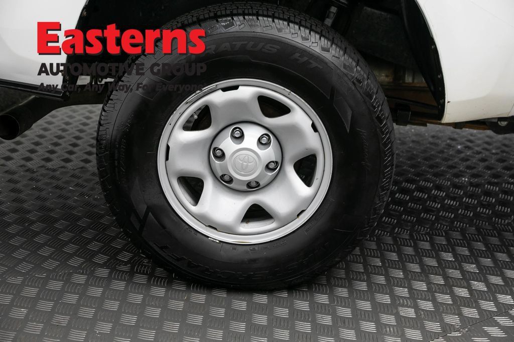 Used 2020 Toyota Tacoma SR RWD image 10