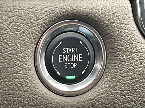 Used 2024 GMC Canyon Denali AWD/4WD image 35