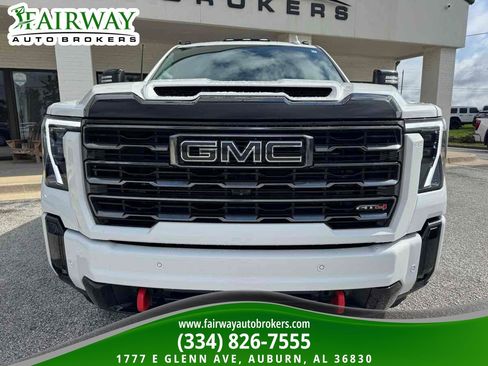 Used 2024 GMC Sierra 2500 AT4 w/ AT4 Premium Plus Package AWD/4WD image 3