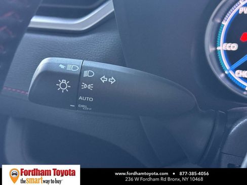 Used 2024 Toyota RAV4 SE image 21