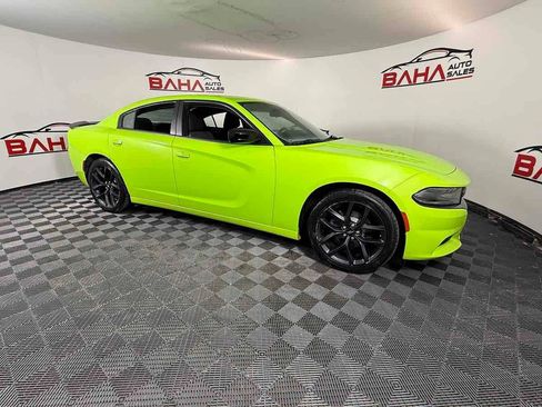 Used 2019 Dodge Charger SXT w/ Blacktop Package RWD image 13