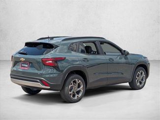 New 2026 Chevrolet Trax LT w/ LT Convenience Package FWD video 2