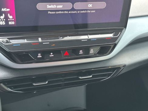 Certified 2023 Volkswagen ID.4 Pro image 23
