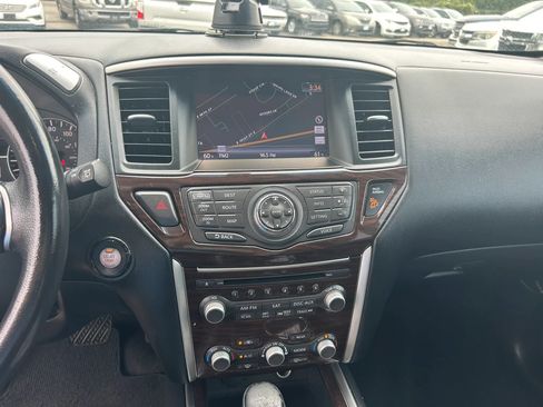 Used 2014 Nissan Pathfinder Platinum w/ Platinum Premium Package FWD image 22