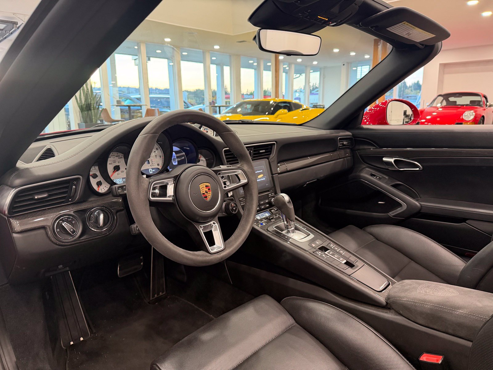 Used 2017 Porsche 911 Turbo AWD/4WD image 21