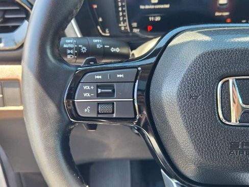Used 2024 Honda Pilot Elite image 34