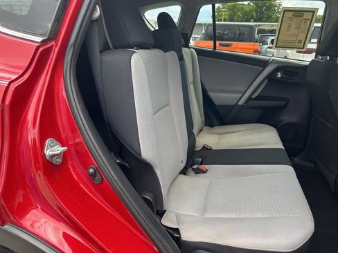 Used 2016 Toyota RAV4 XLE image 26