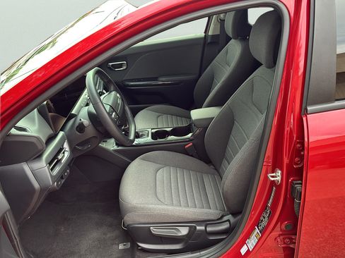 Used 2025 Kia K4 EX FWD image 22