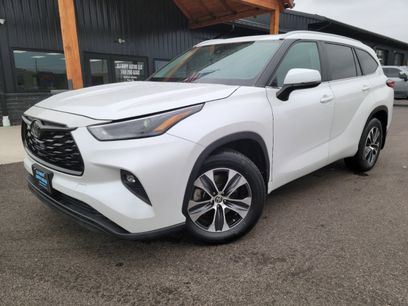 Used 2023 Toyota Highlander XLE